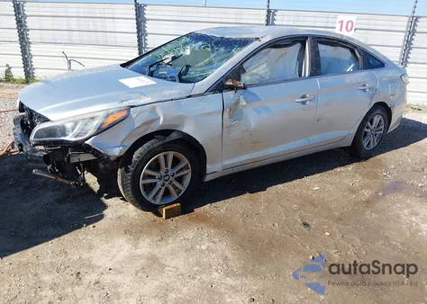 2017 Hyundai Sonata z USA, uszkodzony, nr VIN 5NPE24AF8HH491930